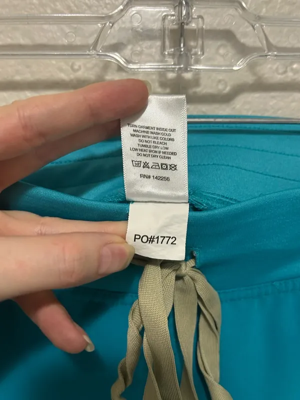FIGS Catarina Scrub Top + Livingston Pants Set Teal Size Medium Tall - Image 4