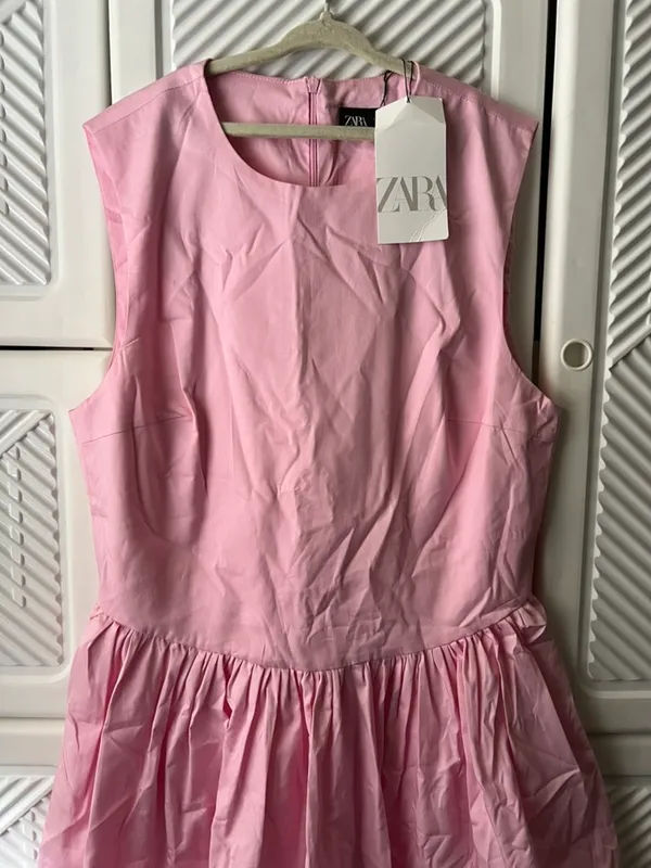 Elegant Pink Sleeveless Dress - Image 11