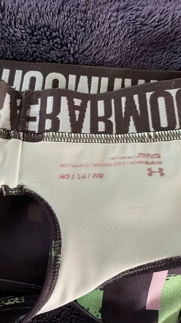 Under Armour Women’s Sports Bra S/M - Image 4
