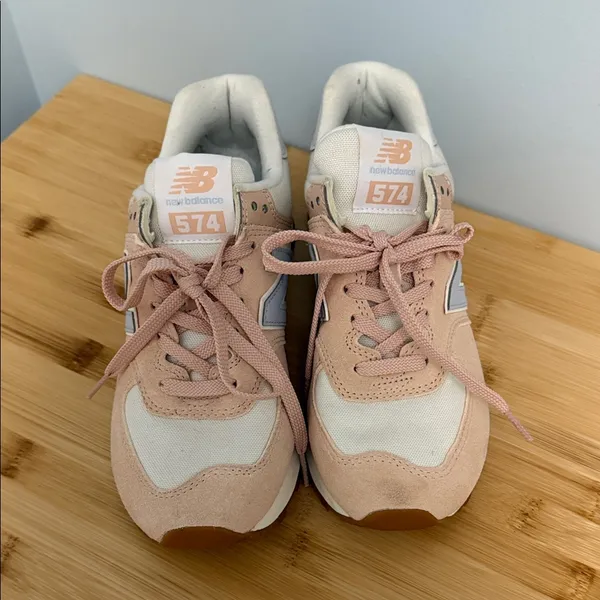 New Balance 574 Size 6 Women's Pink and White Sneakers WL574NE2 - Image 2