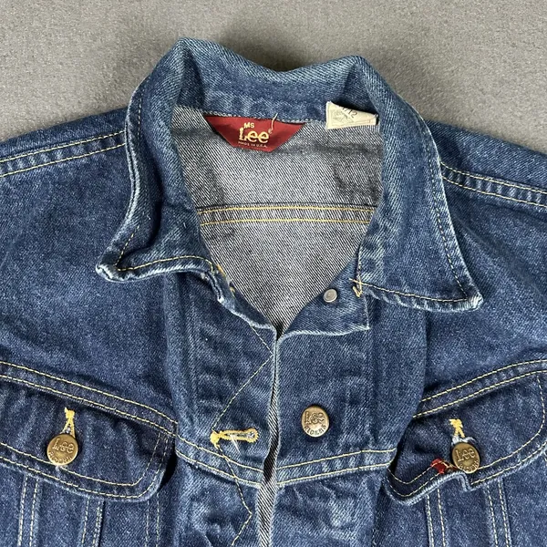 Vintage Lee Trucker Jacket Womens 11/12 Blue Denim Trucker USA‎ Union Made - Image 4