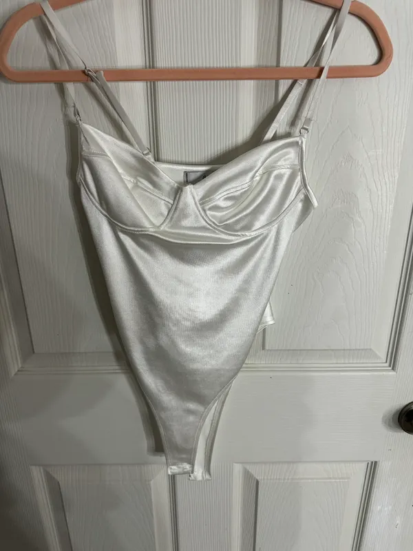 Adika white body suit - Image 3