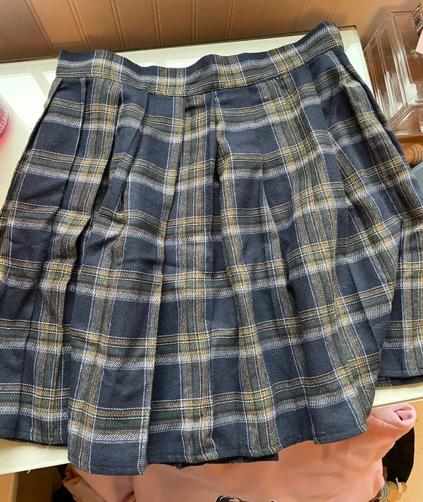 SheIn Pleated Plaid Skirt - Image 2