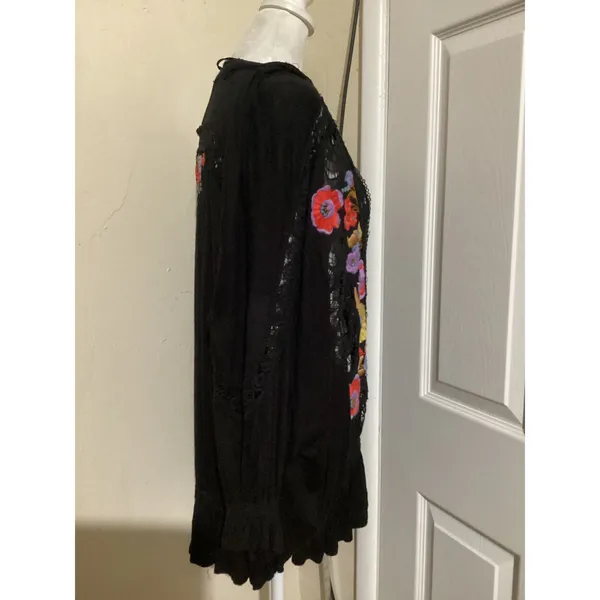 Free People Serafina Black Embroidered Lace Crochet Boho Festival Blouse Top M - Image 4
