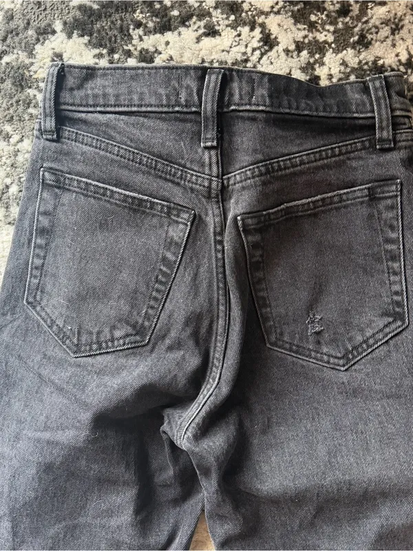 Abercrombie & Fitch Black High-Rise Distressed Straight Jeans - Image 10