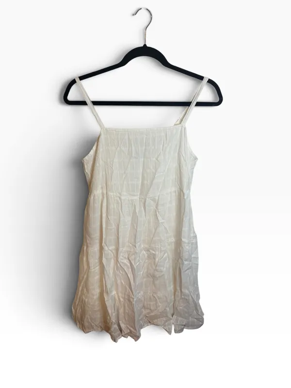 NWT Old Navy Textured White Cotton Tiered Swing Dress - Image 3