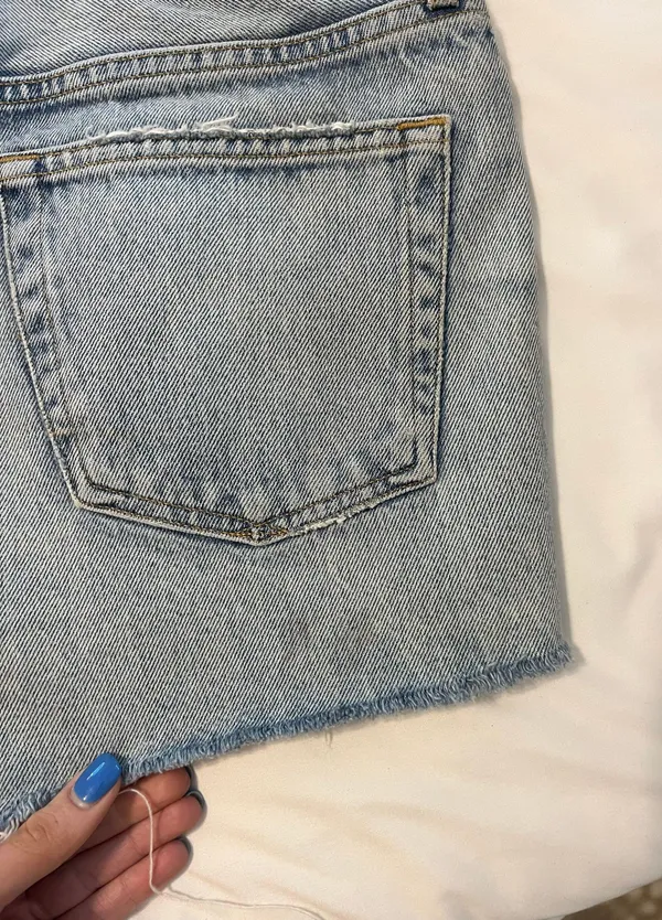 AGOLDE Parker Jean Shorts - Image 4