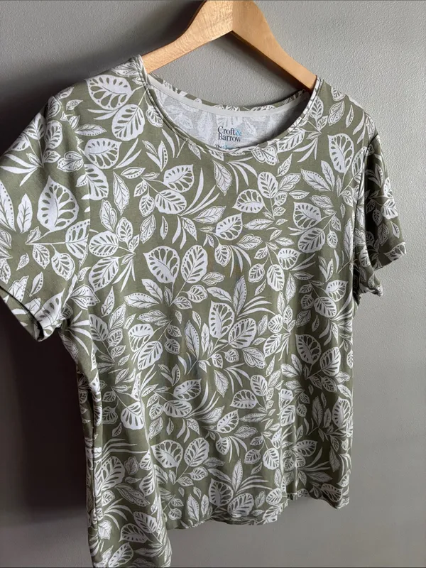 Croft & Barrow Classic Tee XL Green White Botanical Leaf Print Cotton Top - Image 3