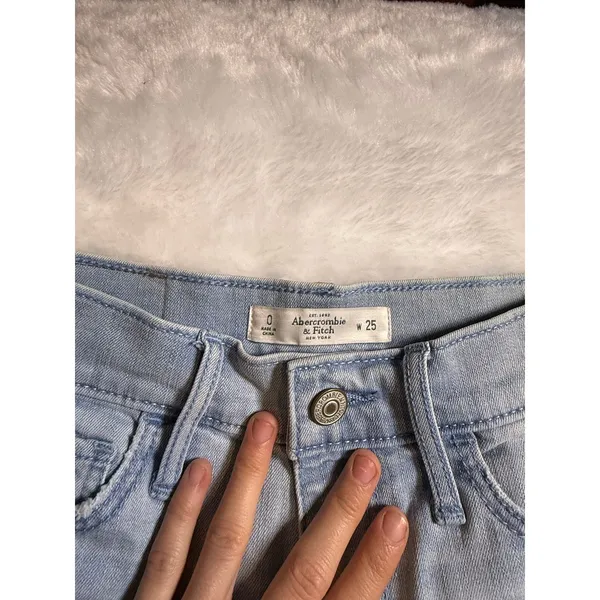 Abercrombie and fitch light wash shorts size 0 - Image 2