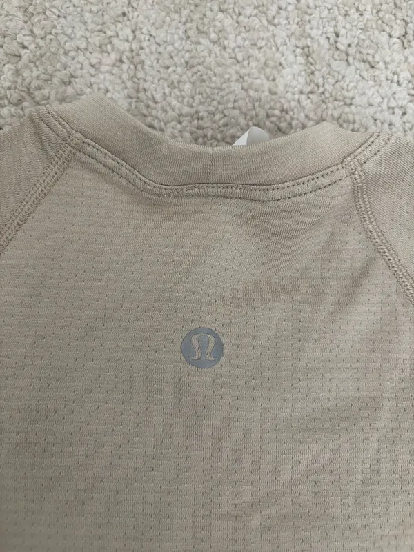 Lululemon Cropped Swiftly Tech Short Sleeve - Image 4