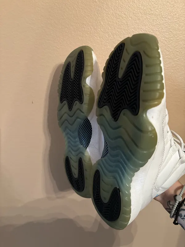 Air Jordan 11 BG 'Legend Blue' - Image 5