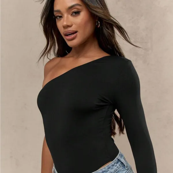 Missguided one sleeve asymmetrical bodysuit. Size 2. Never‎ wore. - Image 7