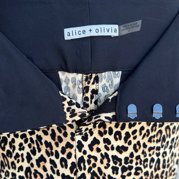 Alice And Olivia Leopard Pants - Image 12