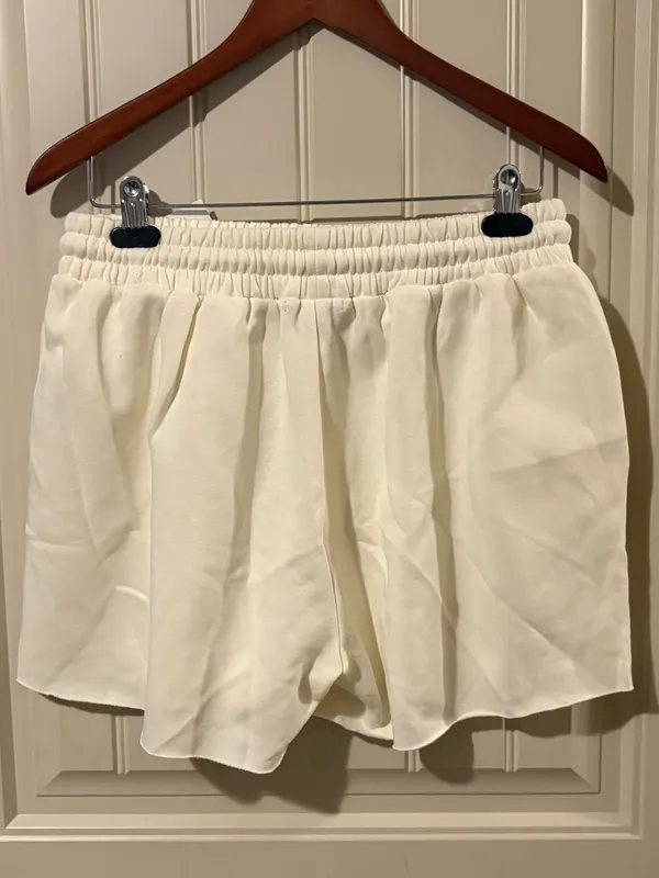 Forever 21 Cream Fleece Drawstring Sweat Shorts NWT - Image 3