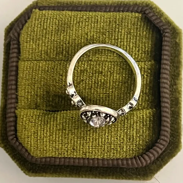 Vintage/Boho Design Teardrop Shaped Cubic Zirconia Silver Statement Ring S 6 - Image 3