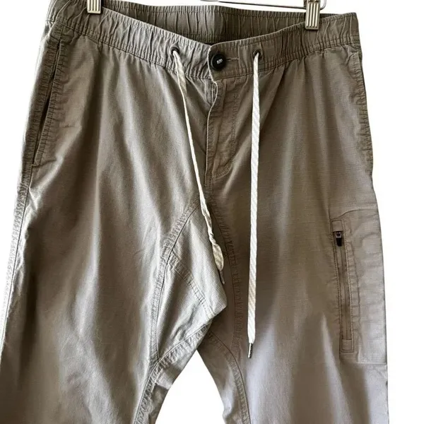 Vuori The Rise And Shine Organic Cotton Athletic Casual Gray Jogger Active Pants - Image 3