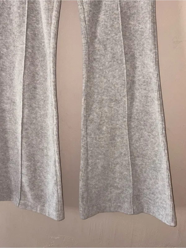 Aerie Groove-On Rib Velour Flare Pant Grey Size XS Regular - Image 4