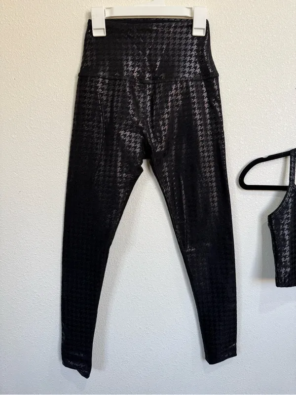 Beyond Yoga Houndstooth Matching Set 2PC Leggings Crop Tank Small Athleisure Y2K - Image 6