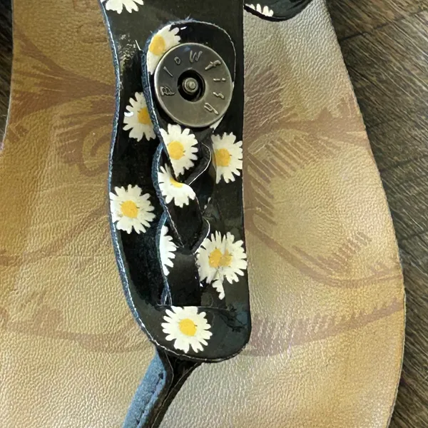 Blowfish Malibu Womens Black Daisy Floral Braided Thong Sandals B130 Size‎ 8.5 - Image 2