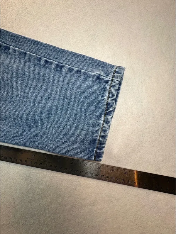 Levi’s 550 Relaxed Tapered Jeans Women’s 10 S Medium Wash High Rise Vintage - Image 4