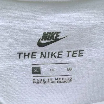 Nike Cropped Tee - Image 3