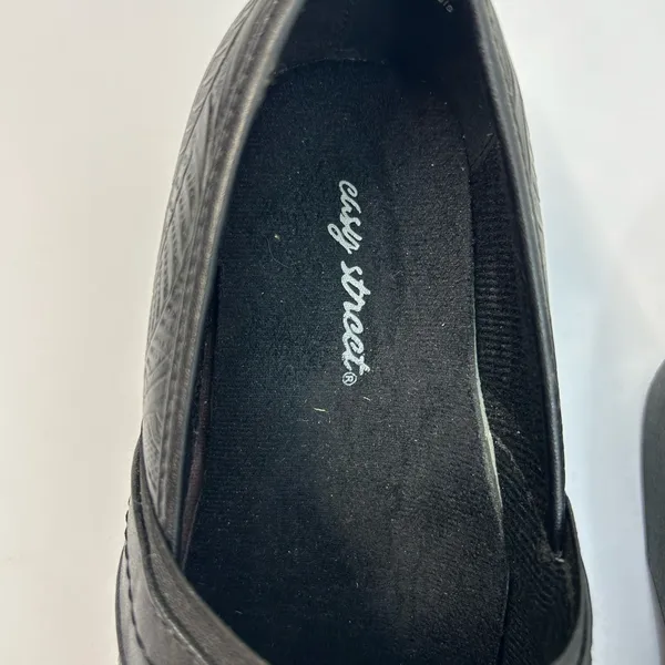Easy Street Origin Women's Comfort Clogs - Image 3