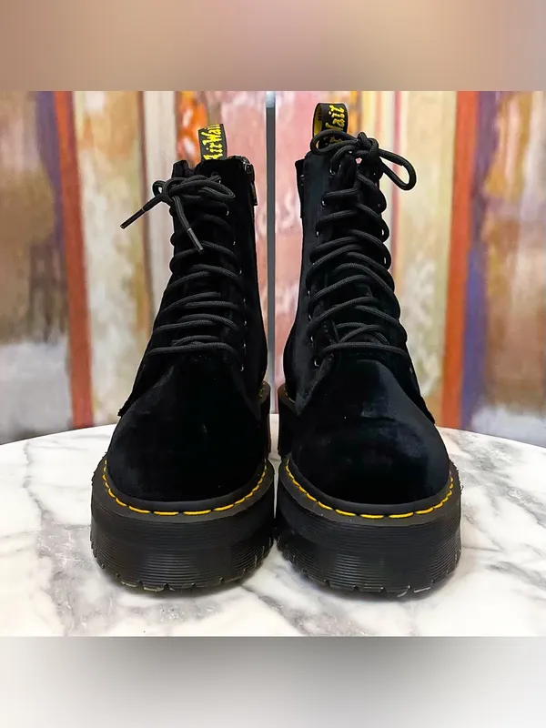 Dr. Martens Jadon Velvet Platform Boots Black Size 7 EUC - Image 3