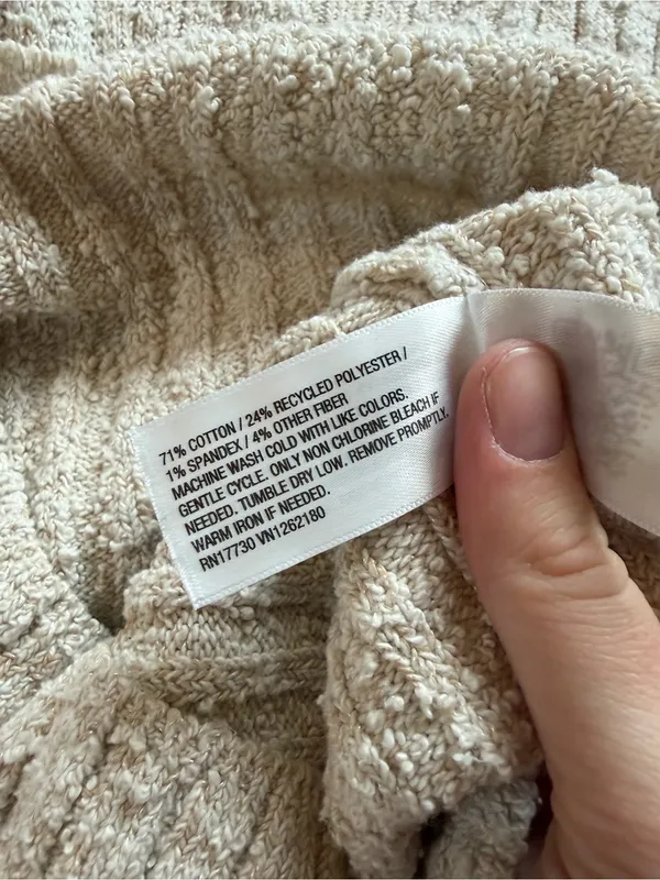 Universal Threads Textured Short Sleeve Knit Dress in Cream - Image 4