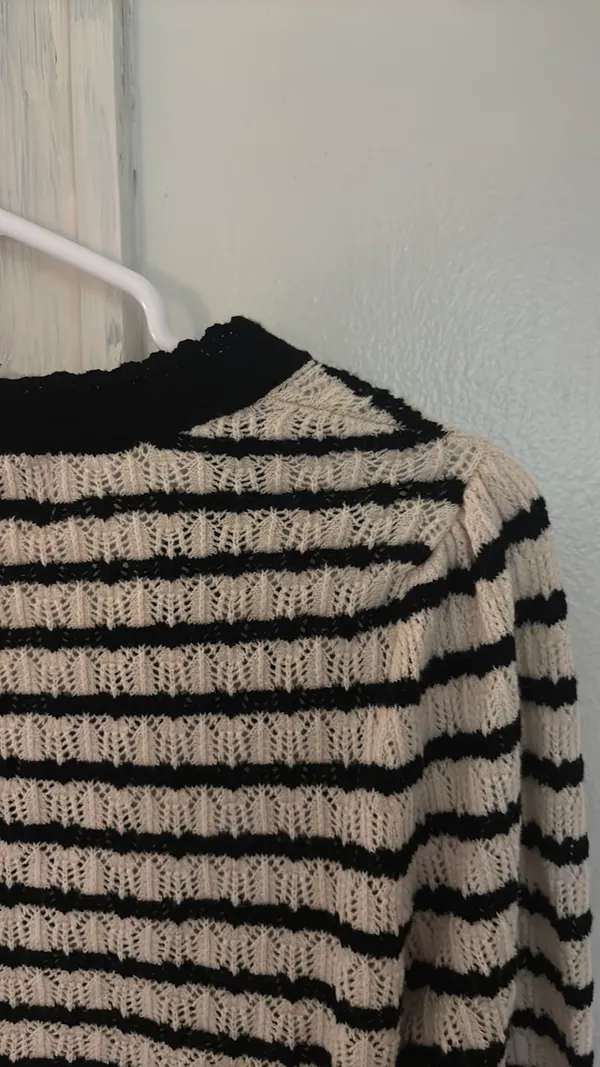 Old Navy Blouse Long Sleeve Striped Button Up - Image 6