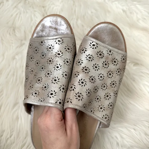 Jack Rogers Ronnie Perforated Peep-toe Sandals Sz 8.5 - Image 4