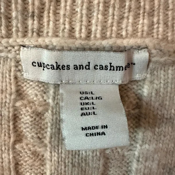 Cupcakes and cashmere sweater vest - Image 3