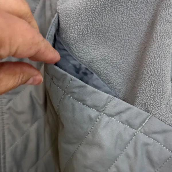 Columbia Women's Charcoal Quilted Vest - Image 5