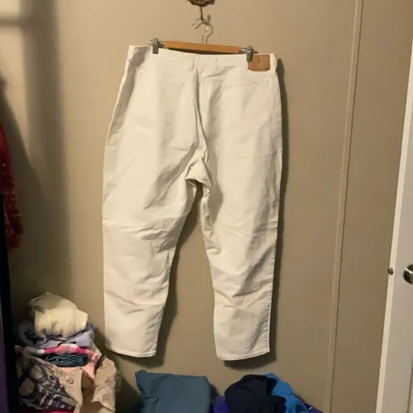 Faded Glory White Pants - Image 2