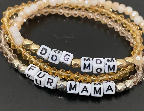 Handmade Dog Mom Fur Mama Beaded Stretchy Bracelet One Size - Image 3