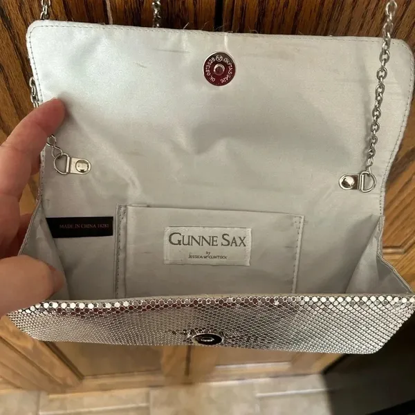Vintage Gunne Sax | Silver Mesh Evening Bag with Bow Detail‎ and Long Chain - Image 3