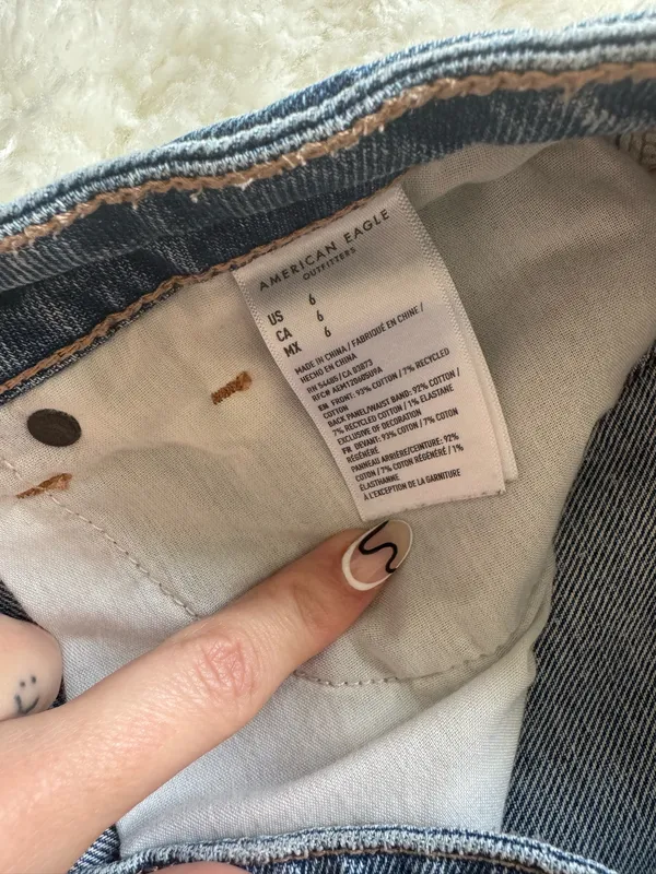 American Eagle Outfitters Crossover Mom Shorts Strigid Denim - Image 4