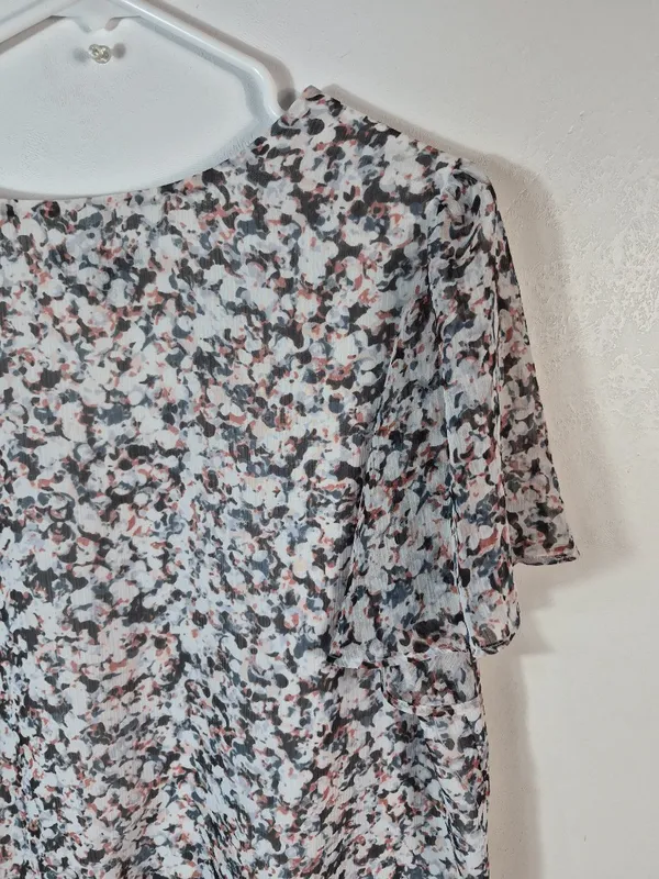 Express Floral Print Short Sleeve Blouse - Image 9