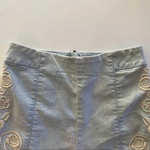Urban Outfitters Kimchi Blue Embroidered High Waisted Micro‎ Shorts 6 - Image 5