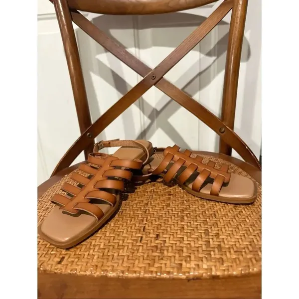 Nordstrom Rack tan vegan leather gladiator style sandals 6.5 - Image 9