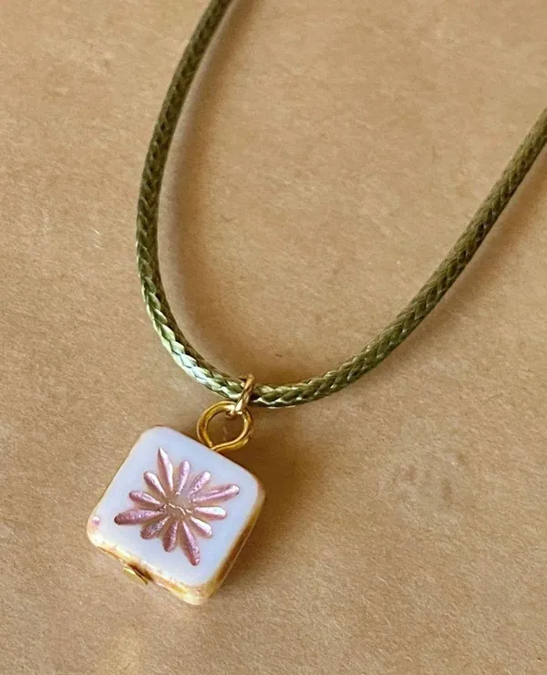 Handmade unique quality Czech glass bead fairy boho vintage retro style necklace🌿✨ - Image 3