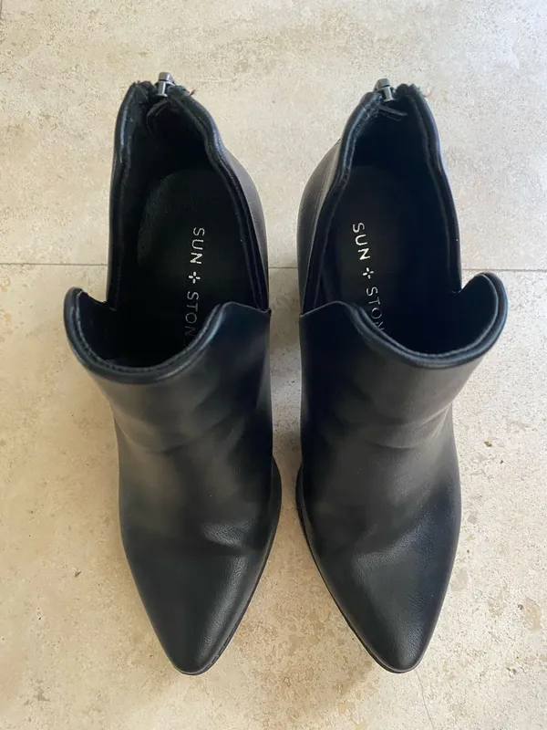 Sun + Stone Elizaa Black Faux Leather Booties Size 6 - Image 3
