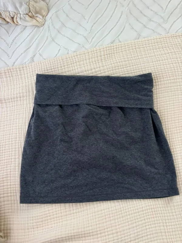 Grey Mini  Skirt - Image 3