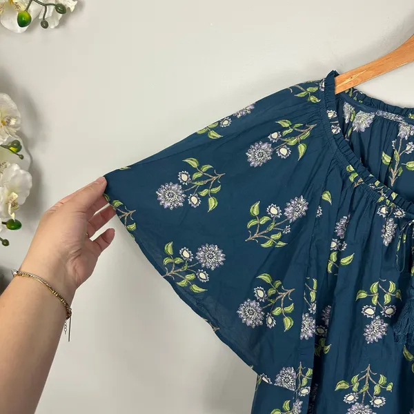 Old Navy Flutter Sleeve Tassel tie Boho Top Teal Floral Cotton Size Medium - Image 7