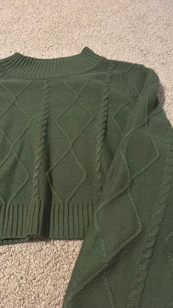 SheIn Olive Green Sweater - Image 4
