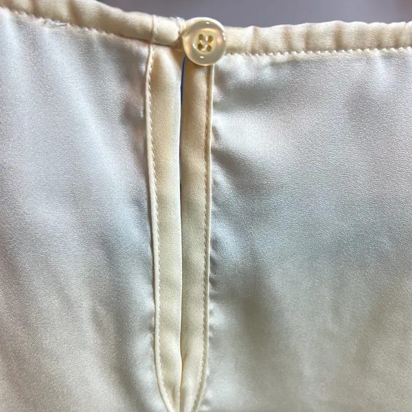 Nue Options Medium Sleeveless Beaded Top with a Keyhole Button Closure - Image 6