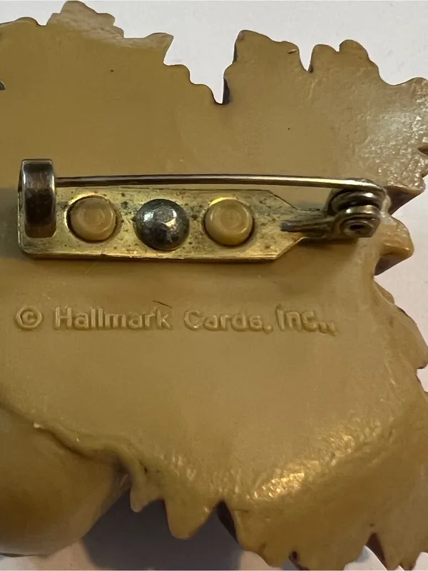 Hallmark Cards Inc. Vintage Acorn & Fall Leaves Brooch - Image 6