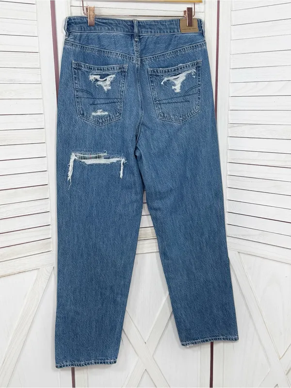 American Eagle Distressed Patched Mom Straight Jeans‎ Blue 10 High Waist - Image 3