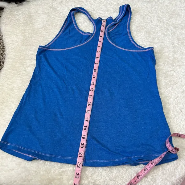 5/$30 🎈 Disney Aladdin large blue racerback tank top - Image 4