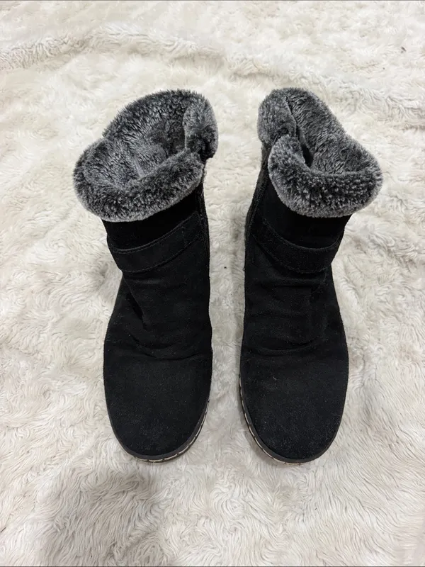 BareTraps Black Suede Winter Ankle Boots with Gray Faux-Fur Cuff Womans size 7.5 - Image 2