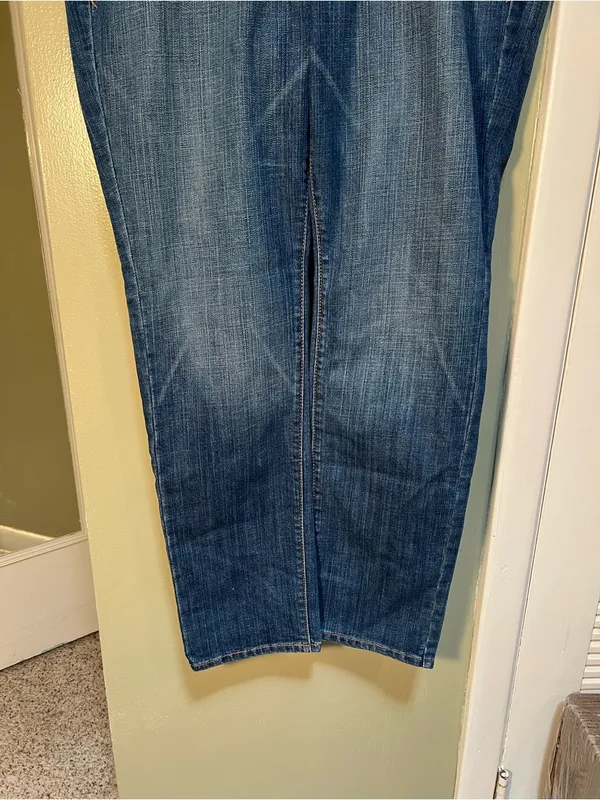 Old Navy Women's Size 14 Regular The Diva‎ Bootcut Jean Medium Wash Mid-Rise - Image 4